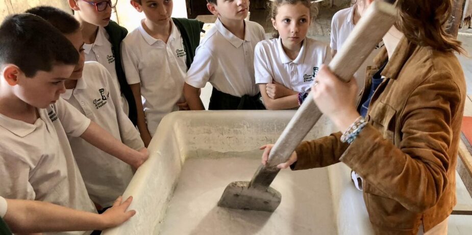 437719578_402526152536402_7216839212949567719_n-1440×720 découverte des métiers artisanaux cours Aliénor