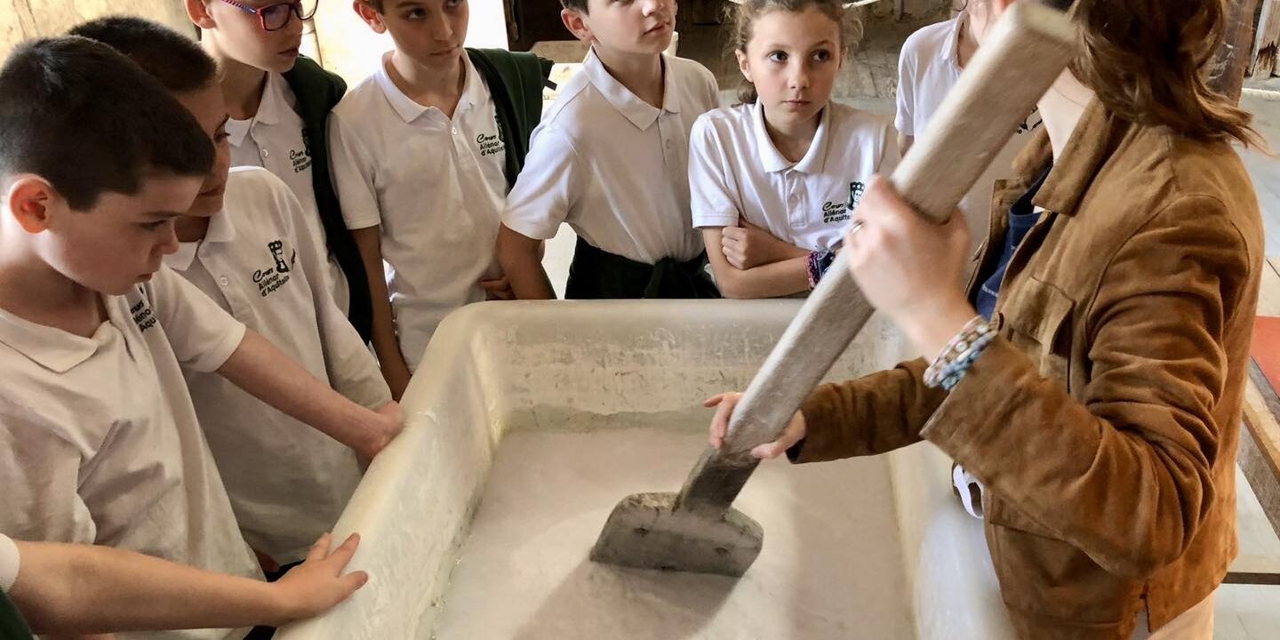 437719578_402526152536402_7216839212949567719_n-1440×720 découverte des métiers artisanaux cours Aliénor